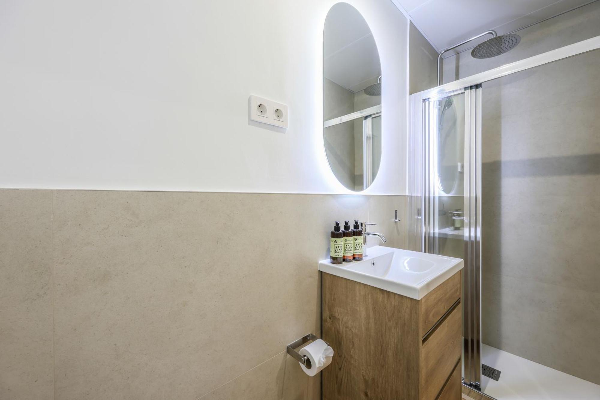 Encantador Apartamento Plaza Del Callao, Mid Term Мадрид Экстерьер фото